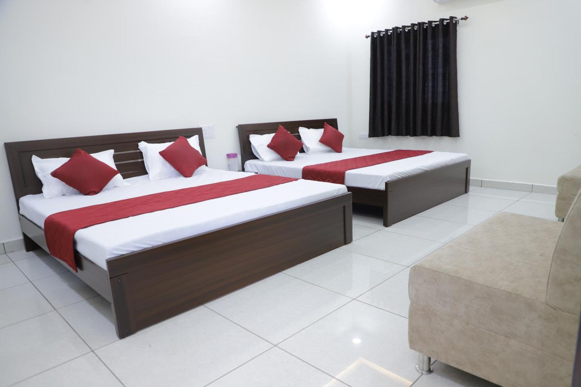 Hotel Jag Laxmi Palace Prime Location Main Road Near Mahakal Temple And Railway Station Ujjain Eksteriør billede